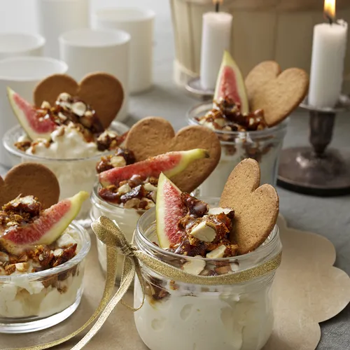 Yoghurt with  figue and nuts